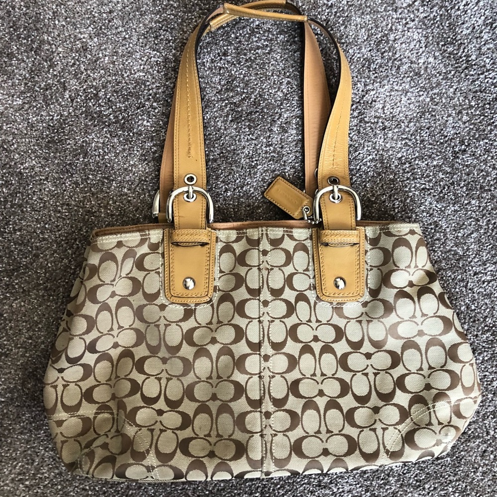 Coach triple pocket tote style handbag